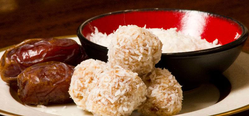 Sweet & Healthy Coconut Balls